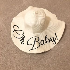 Baby announcement sun hat
